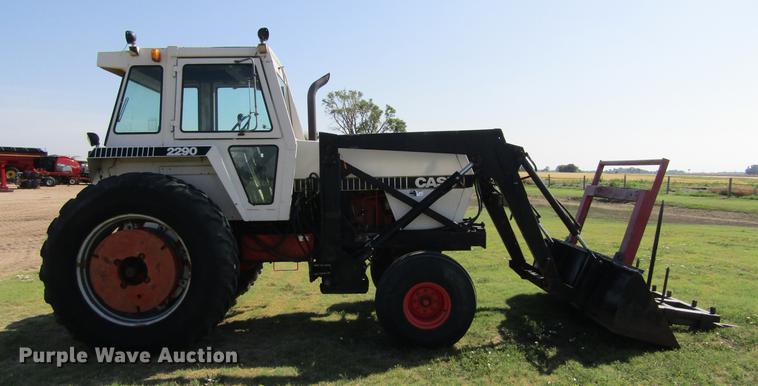 image for item DD5718 1980 Case 2290 tractor