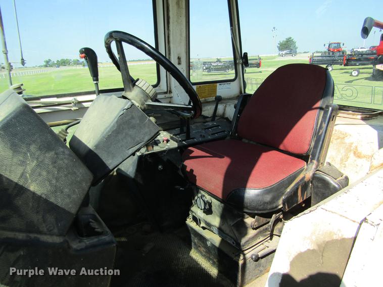 image for item DD5718 1980 Case 2290 tractor