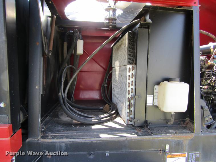 image for item DD5719 1998 Case IH 8870 windrower