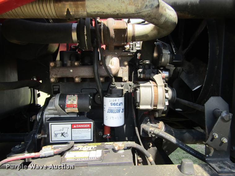 image for item DD5719 1998 Case IH 8870 windrower