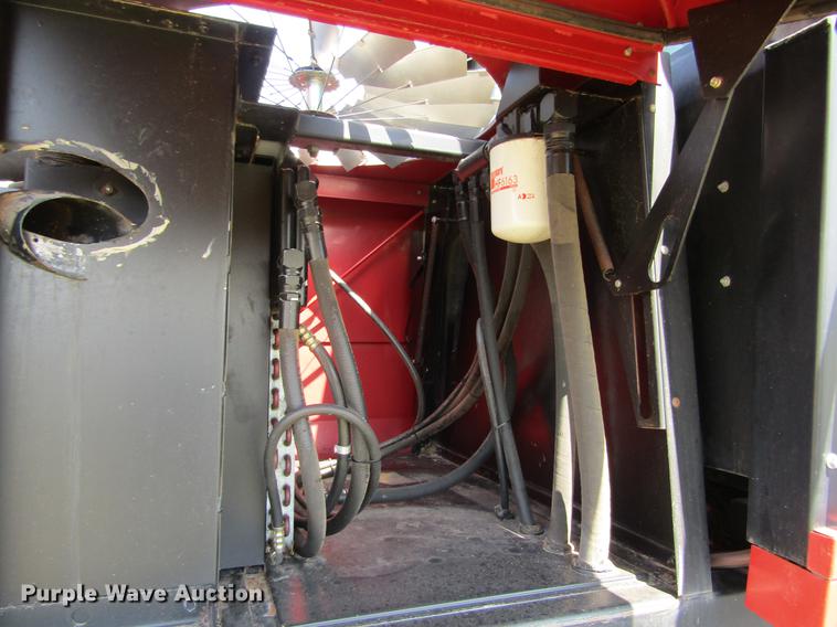 image for item DD5719 1998 Case IH 8870 windrower