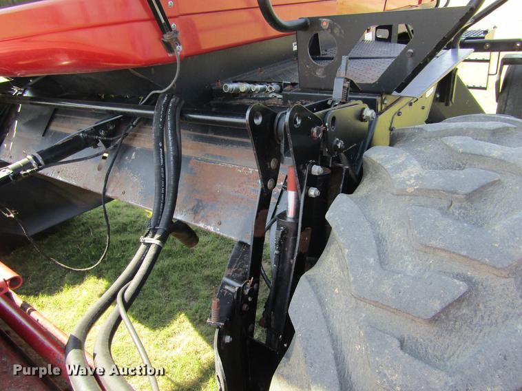 image for item DD5719 1998 Case IH 8870 windrower