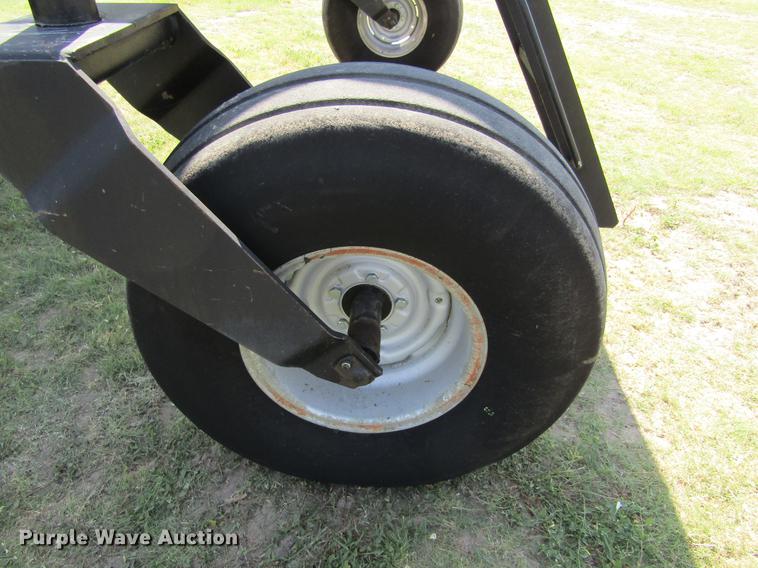 image for item DD5719 1998 Case IH 8870 windrower