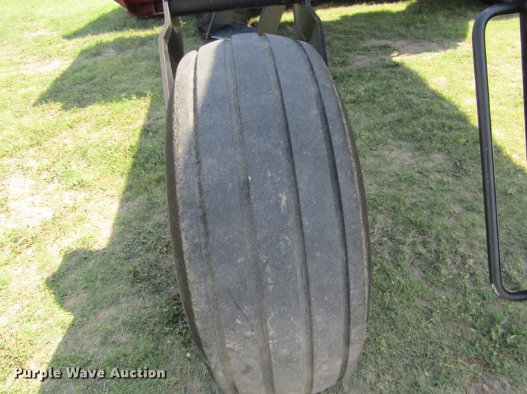 image for item DD5719 1998 Case IH 8870 windrower