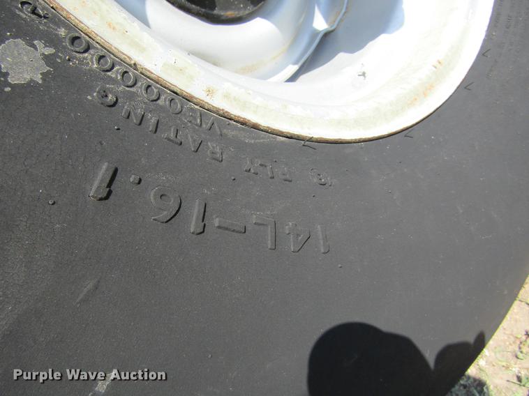 image for item DD5719 1998 Case IH 8870 windrower