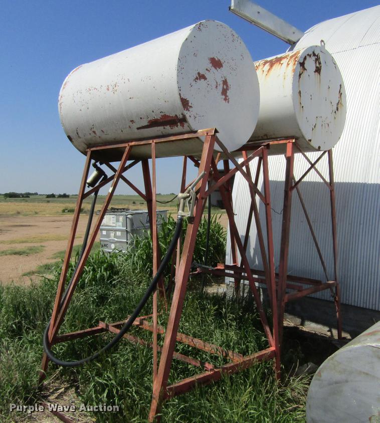 image for item DD5720 (5) fuel tanks