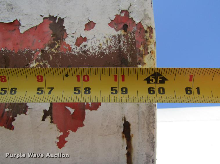 image for item DD5720 (5) fuel tanks