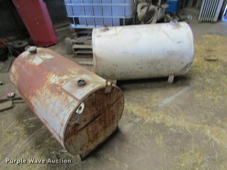 image for item DD5720 (5) fuel tanks