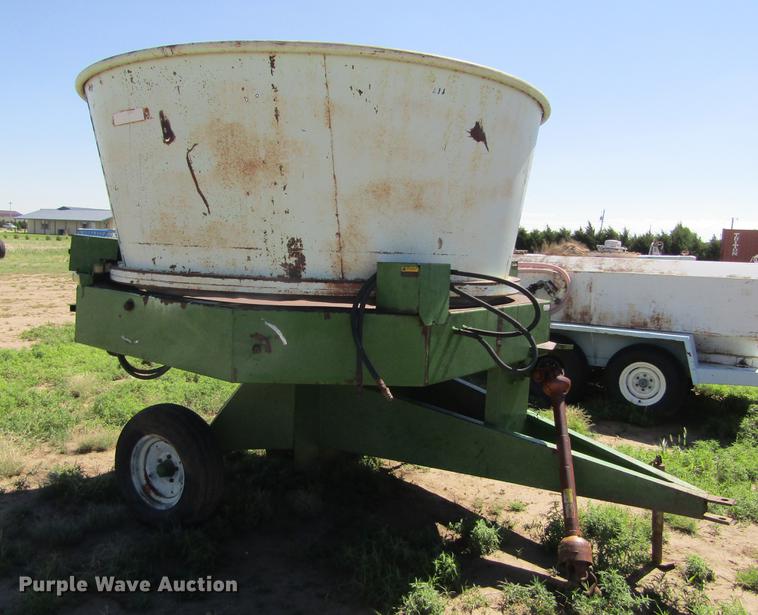 image for item DD5741 Tubmiller 900 bale processor