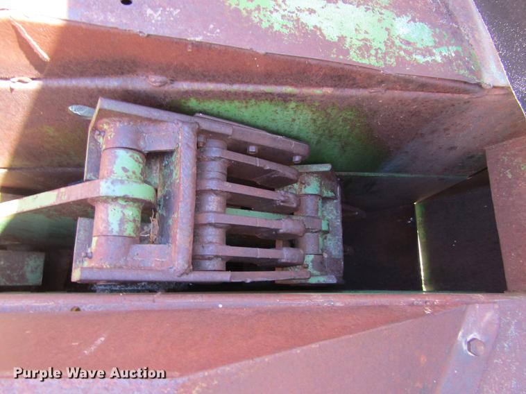 image for item DD5741 Tubmiller 900 bale processor