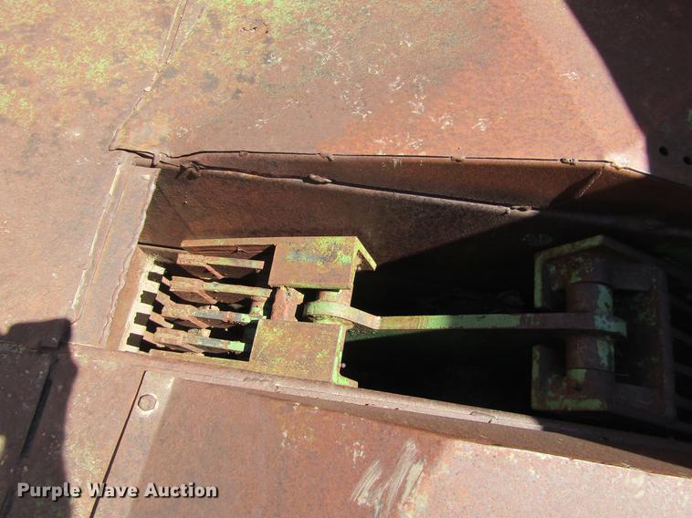 image for item DD5741 Tubmiller 900 bale processor