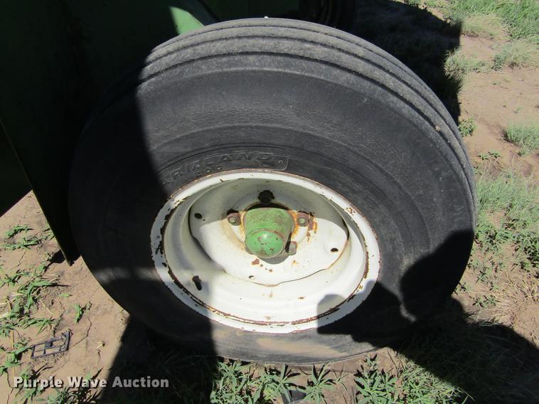 image for item DD5741 Tubmiller 900 bale processor