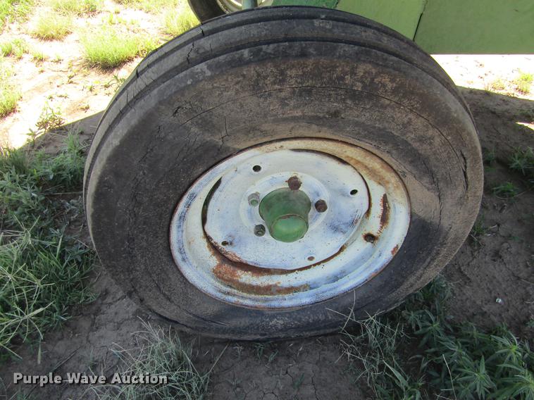 image for item DD5741 Tubmiller 900 bale processor