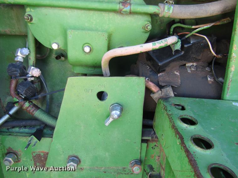 image for item DD5745 1977 John Deere 4630 tractor