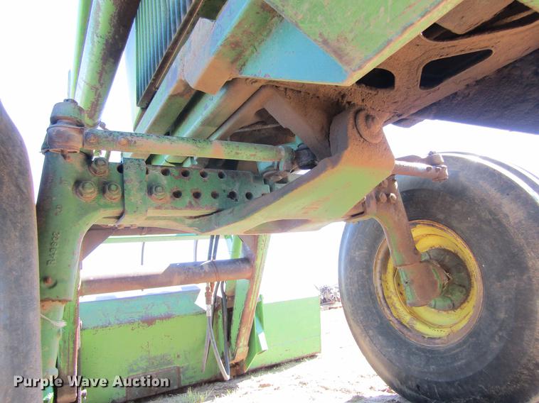 image for item DD5745 1977 John Deere 4630 tractor