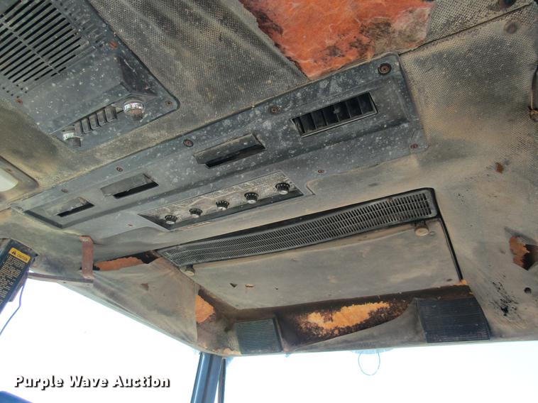 image for item DD5745 1977 John Deere 4630 tractor