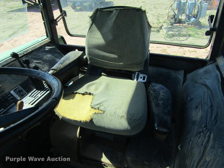 image for item DD5745 1977 John Deere 4630 tractor