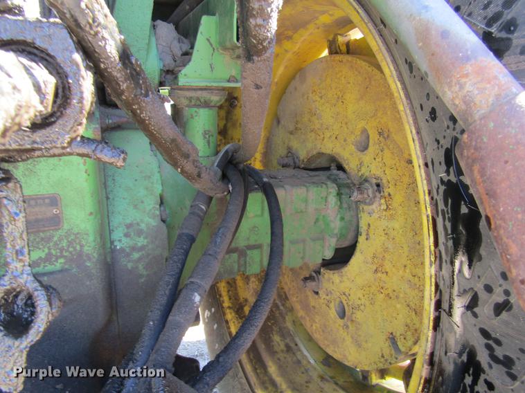 image for item DD5745 1977 John Deere 4630 tractor