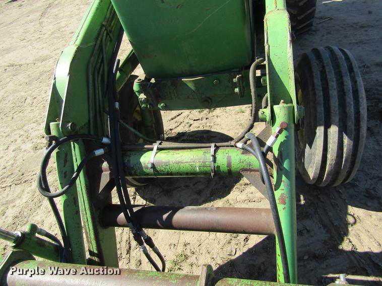 image for item DD5745 1977 John Deere 4630 tractor