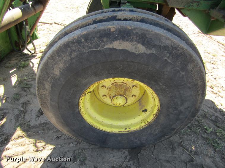 image for item DD5745 1977 John Deere 4630 tractor