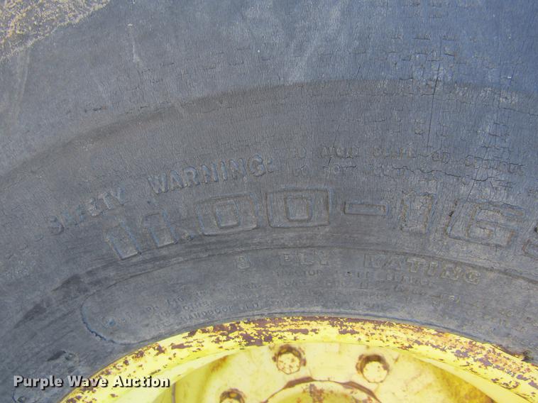 image for item DD5745 1977 John Deere 4630 tractor