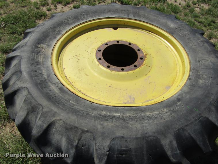 image for item DD5745 1977 John Deere 4630 tractor