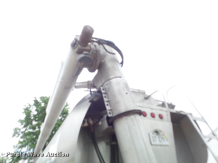 image for item DD7206 2004 Sterling feed delivery truck