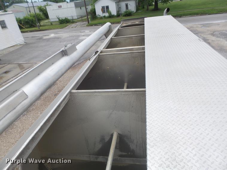 image for item DD7206 2004 Sterling feed delivery truck