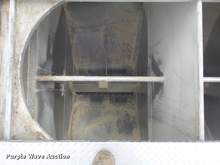 image for item DD7206 2004 Sterling feed delivery truck