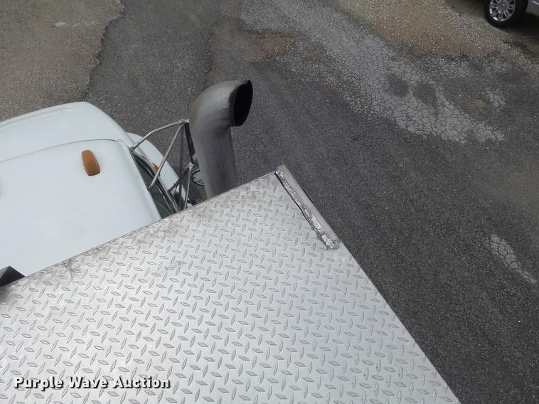 image for item DD7206 2004 Sterling feed delivery truck