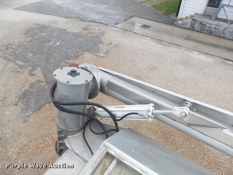 image for item DD7206 2004 Sterling feed delivery truck