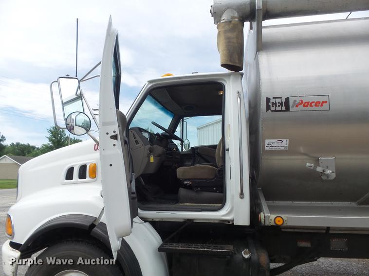 image for item DD7206 2004 Sterling feed delivery truck