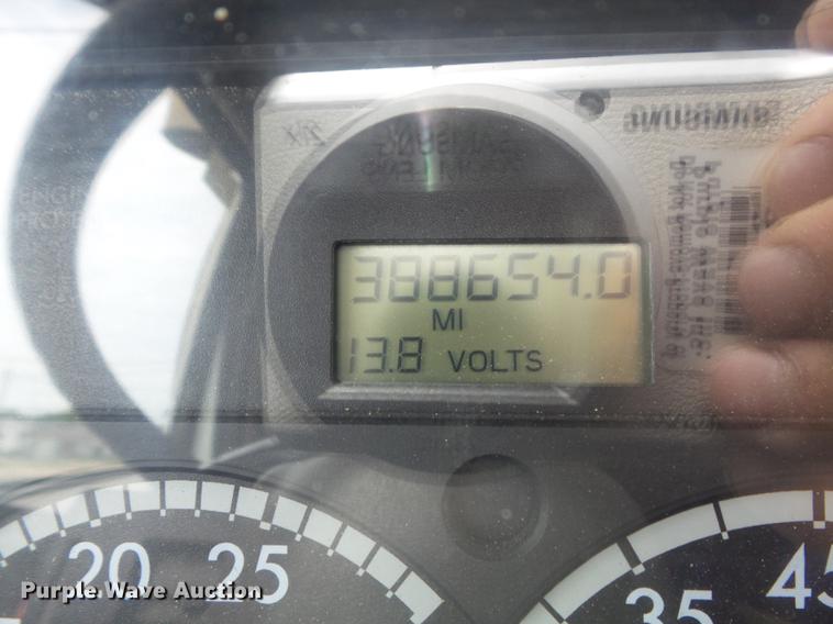 image for item DD7206 2004 Sterling feed delivery truck