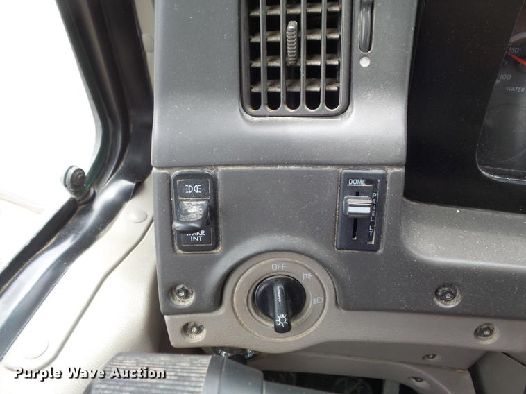 image for item DD7206 2004 Sterling feed delivery truck