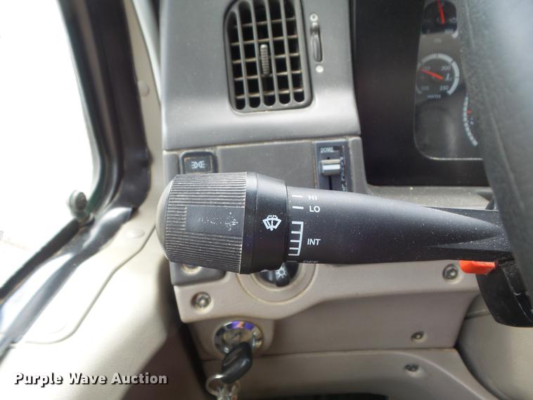 image for item DD7206 2004 Sterling feed delivery truck