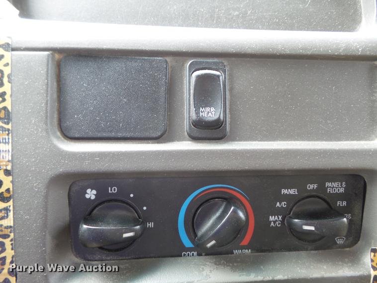 image for item DD7206 2004 Sterling feed delivery truck