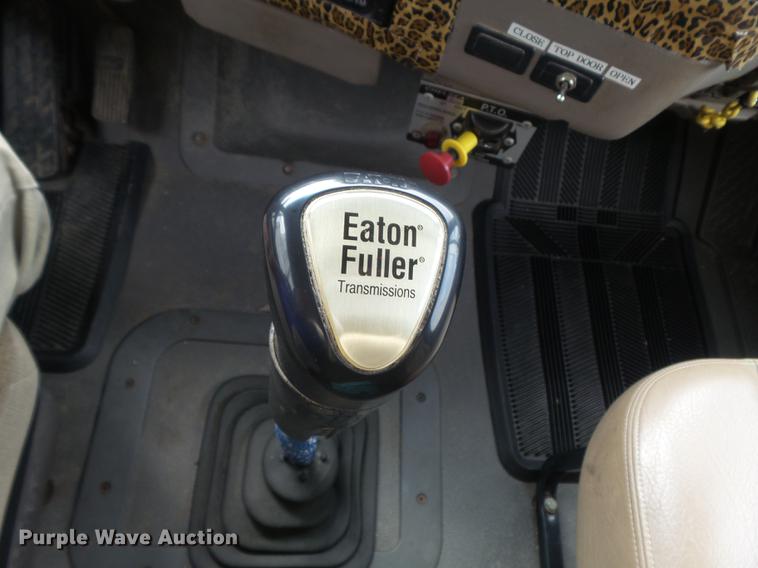 image for item DD7206 2004 Sterling feed delivery truck