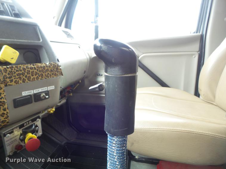 image for item DD7206 2004 Sterling feed delivery truck