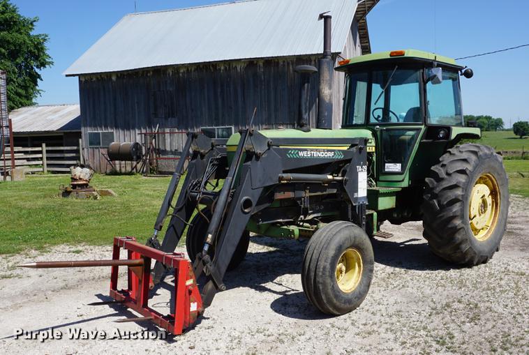 image for item DD7668 1974 John Deere 4430 tractor
