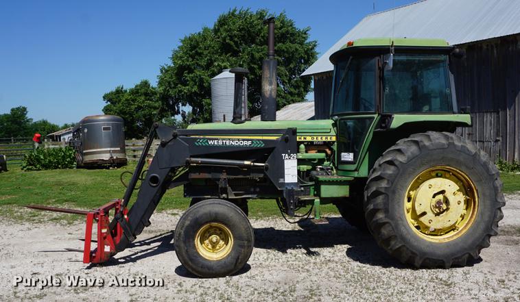 image for item DD7668 1974 John Deere 4430 tractor