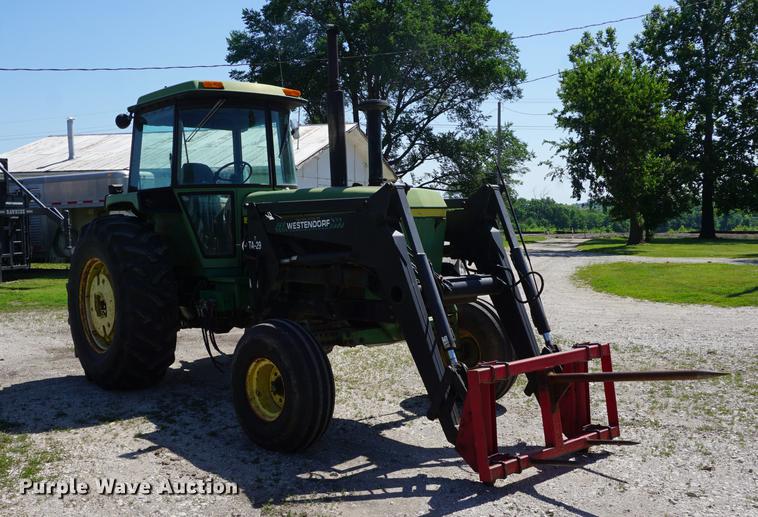 image for item DD7668 1974 John Deere 4430 tractor