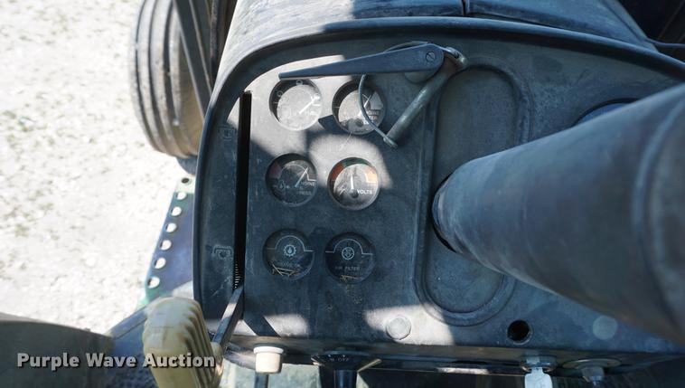 image for item DD7668 1974 John Deere 4430 tractor