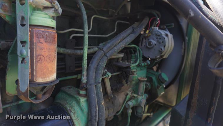 image for item DD7668 1974 John Deere 4430 tractor