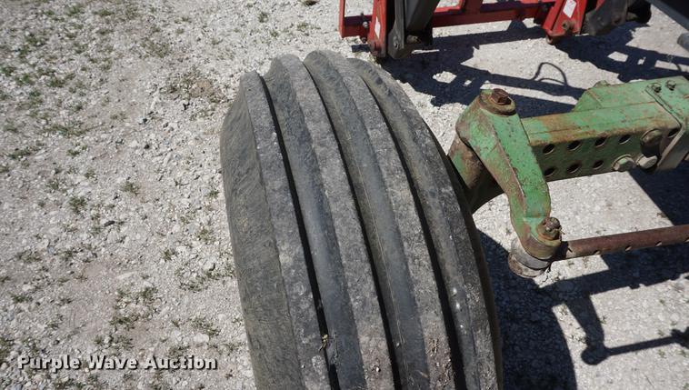 image for item DD7668 1974 John Deere 4430 tractor