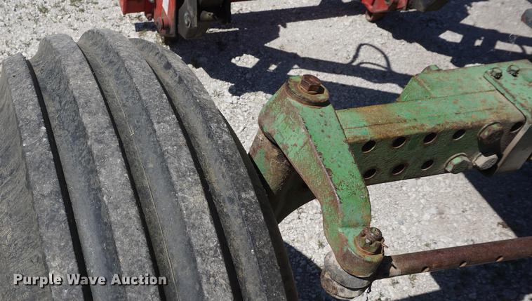 image for item DD7668 1974 John Deere 4430 tractor