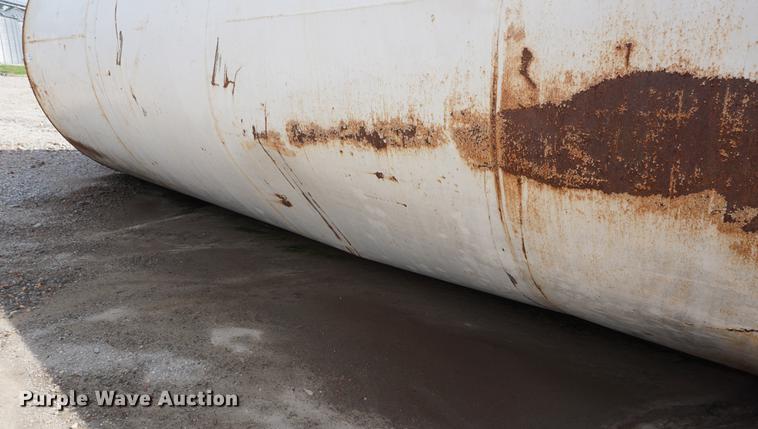 image for item DD7669 Upright fuel tank