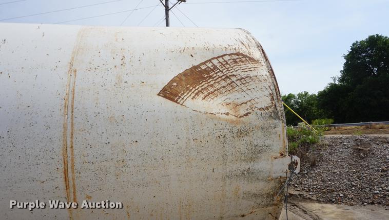 image for item DD7670 Upright fuel tank