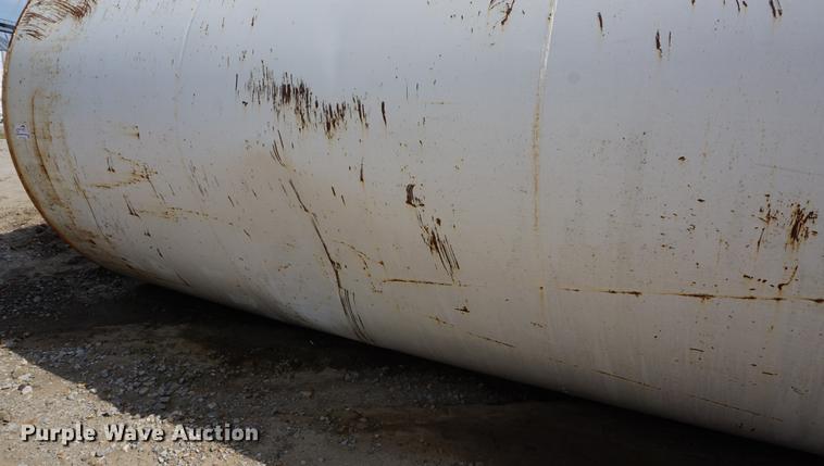 image for item DD7670 Upright fuel tank