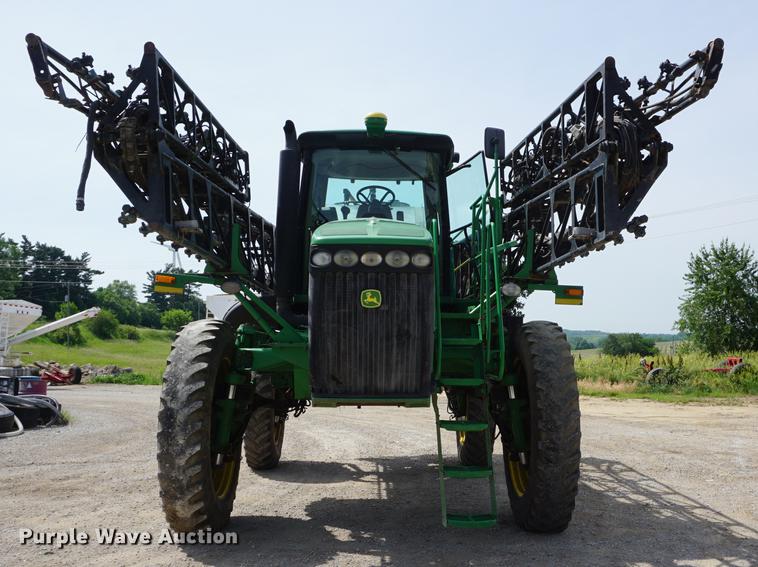 image for item DD7671 2009 John Deere 4930 sprayer