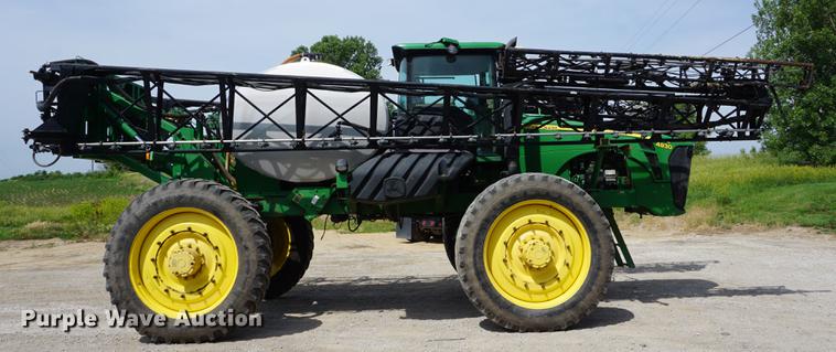 image for item DD7671 2009 John Deere 4930 sprayer